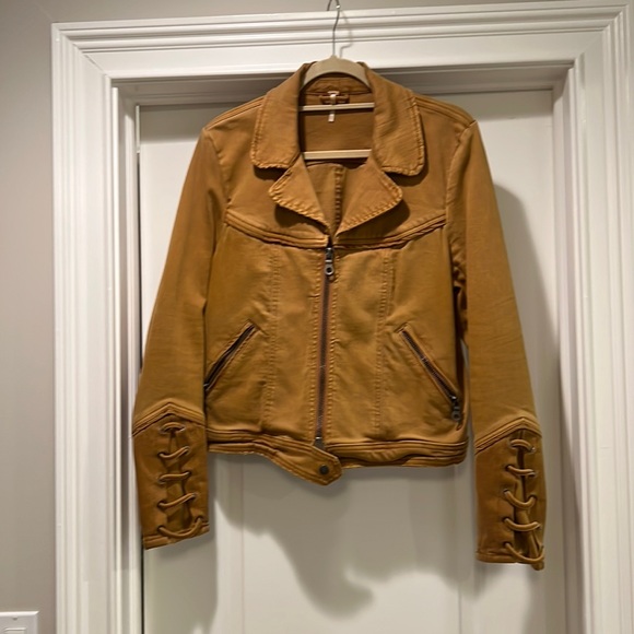 Free People mustard denim jacket. Size large - Picture 1 of 1